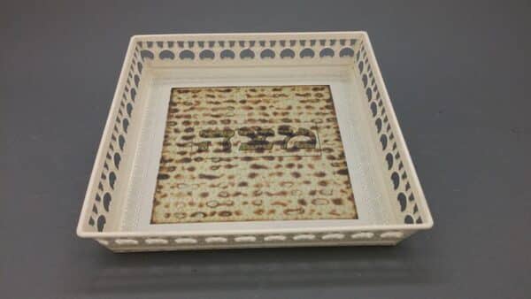 מגש למצה